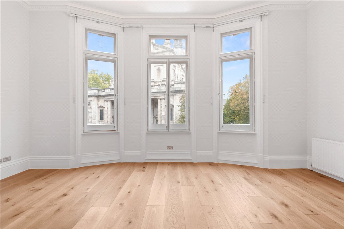 3 bedroom Maisonette, Egerton Gardens, Knightsbridge, SW3 - Available, Image 14