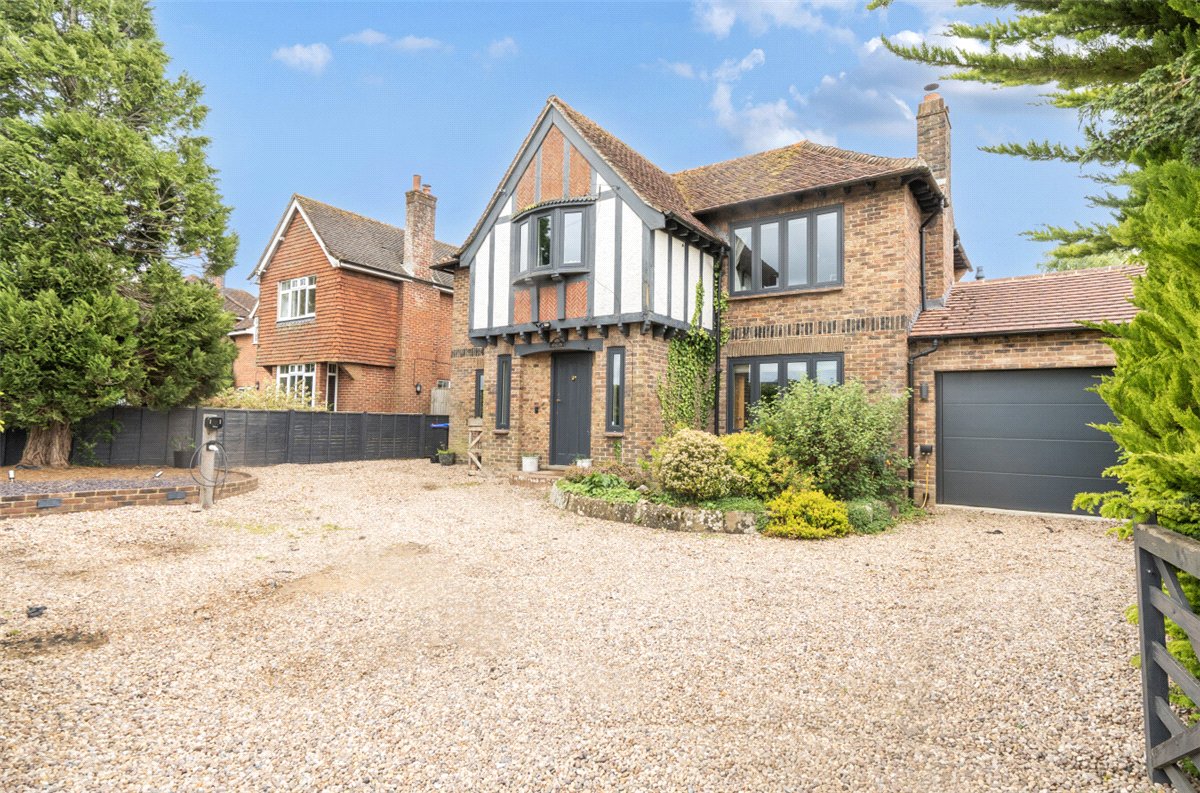 4 bedroom House, Elcot Lane, Marlborough, SN8 - Available