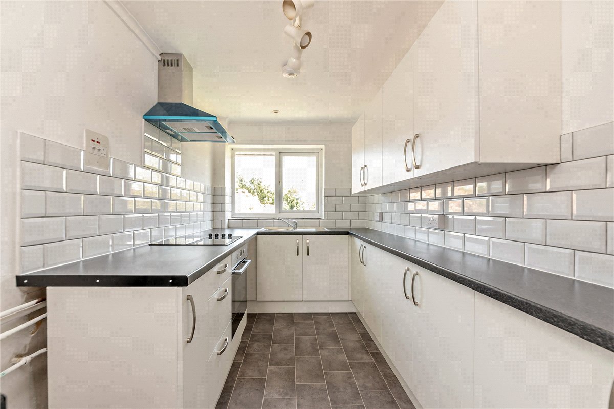 2 bedroom Maisonette, Speen, Newbury, RG14 - Sold STC, Image 3