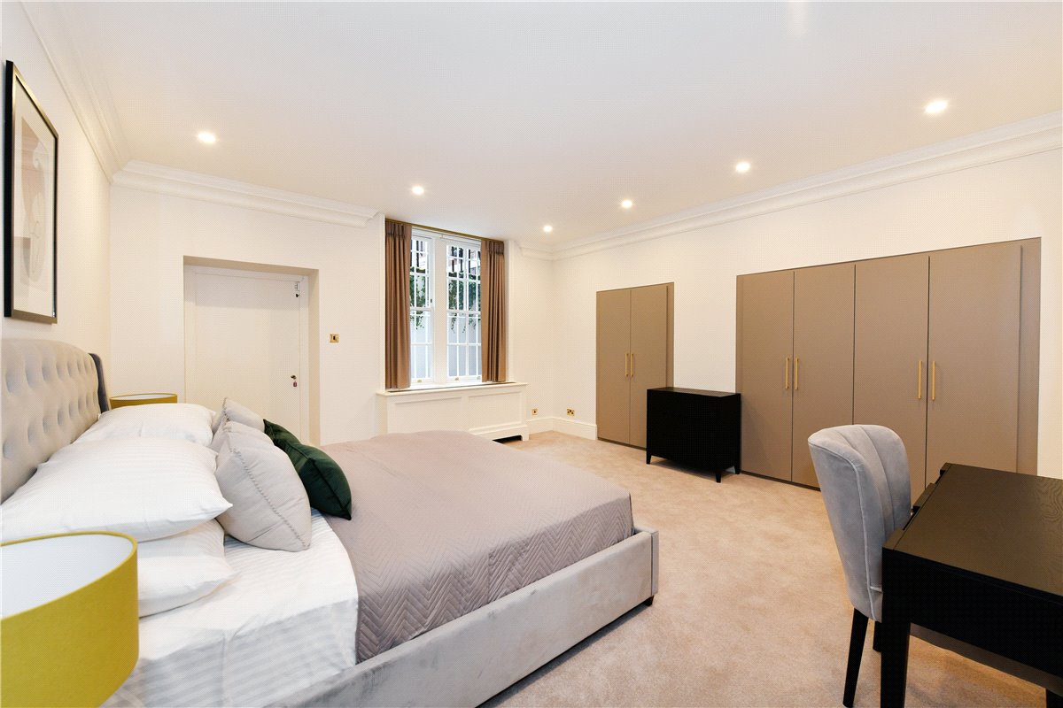 2 bedroom Flat, Park Street, Mayfair, W1K - Available, Image 7