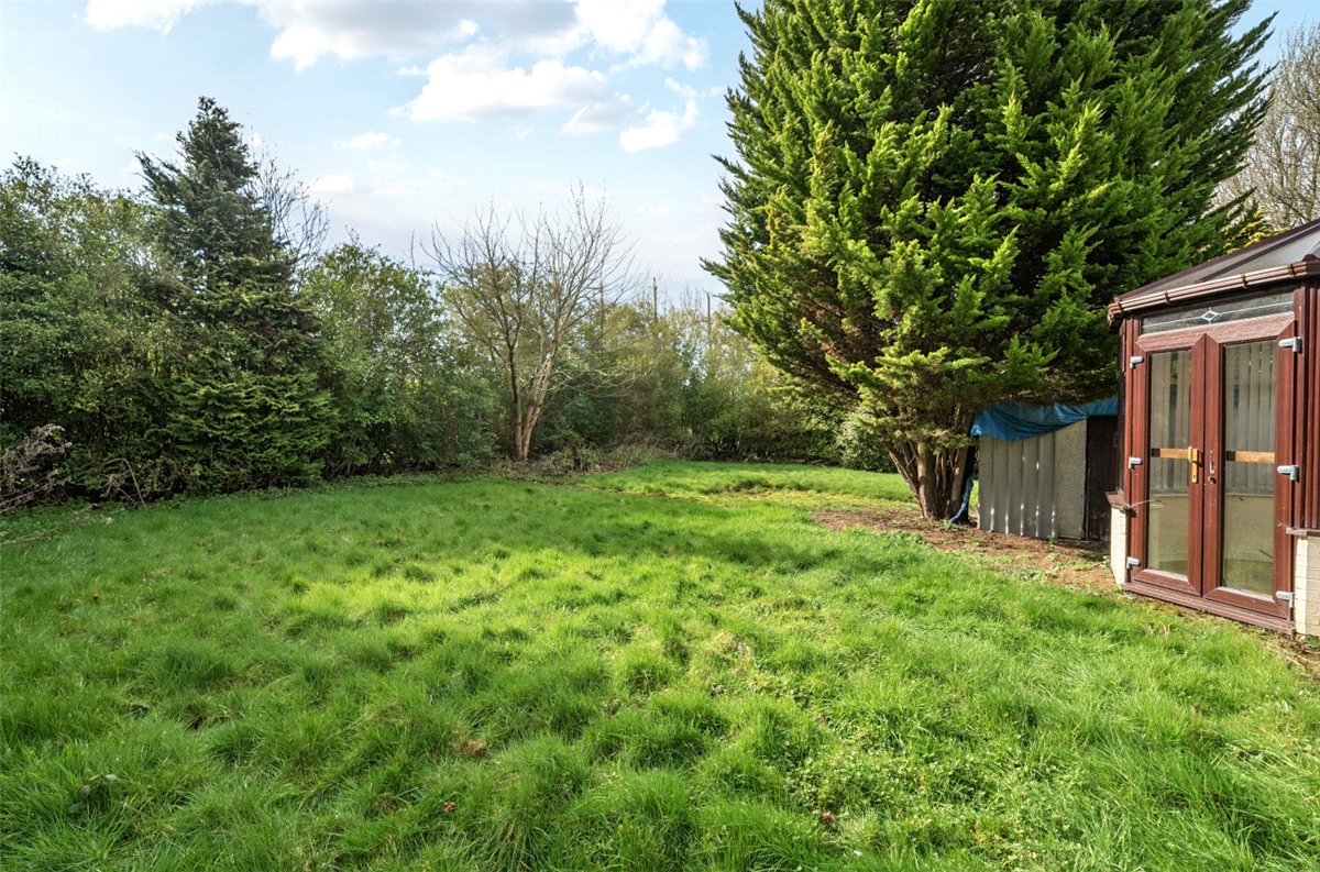 2 bedroom Bungalow, Chester Road, Preston Brook, WA7 - Available, Image 7