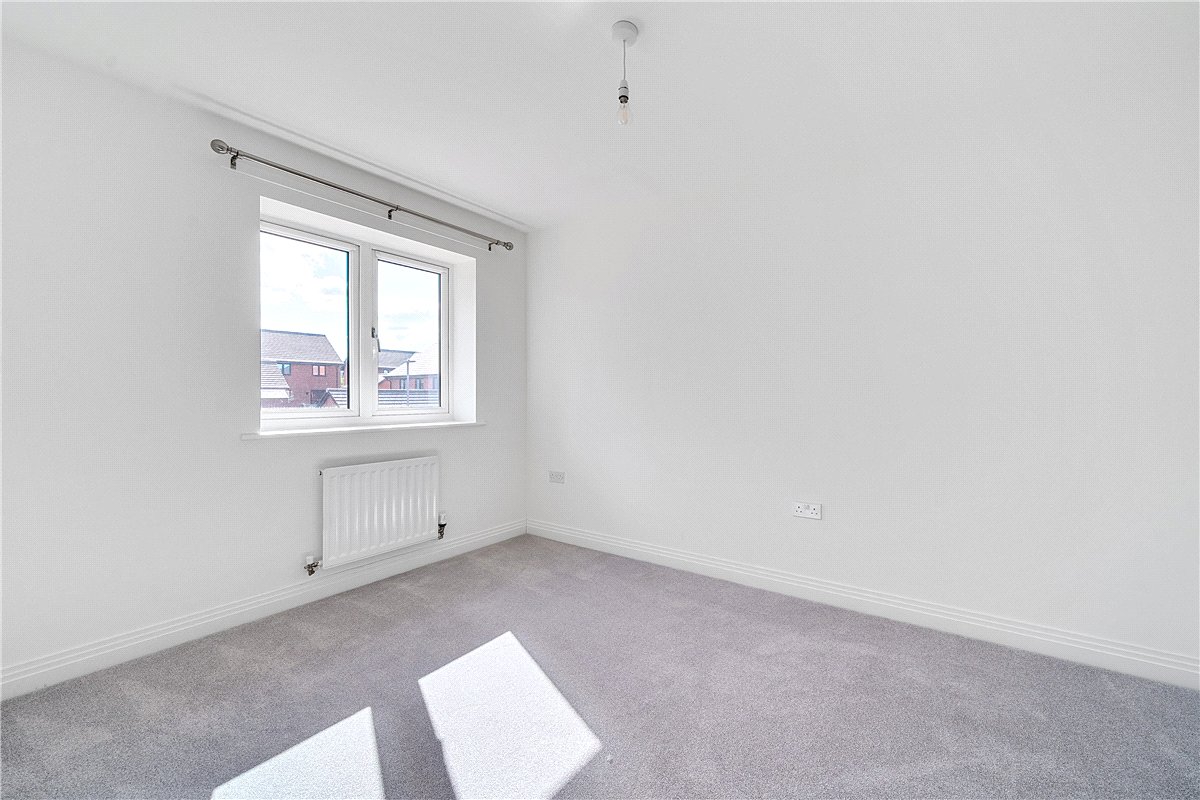 2 bedroom House, Fearnley Close, Glebe Farm, MK17 - , Image 6