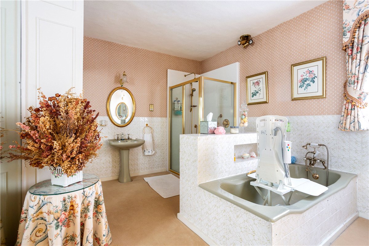 15  Country Estate, Munden Road, Dane End, SG12 - Available, Image 7