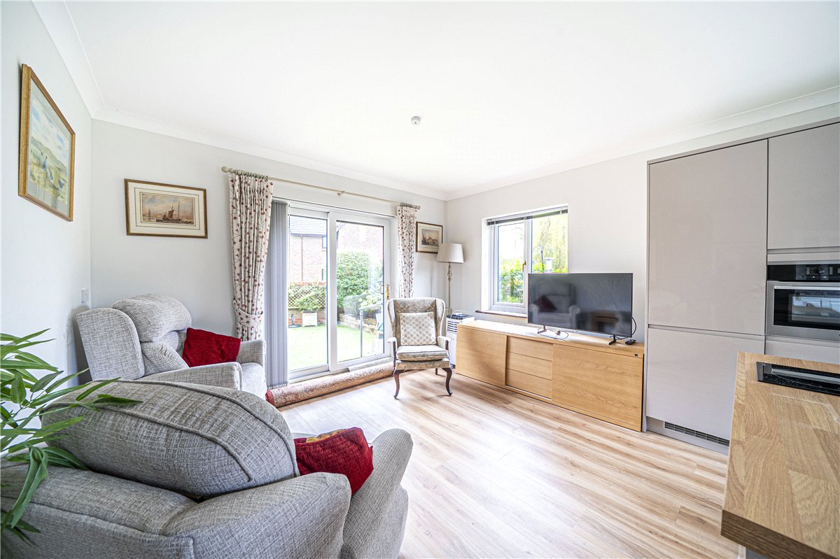 2 bedroom Bungalow, Old Parsonage Court, Otterbourne, SO21 - Available, Image 3