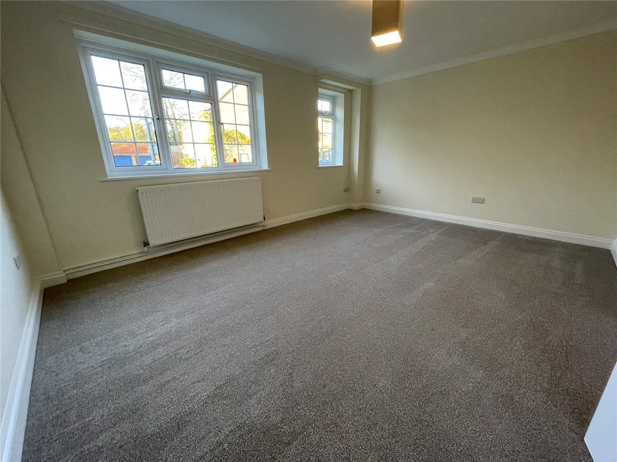 2 bedroom House, Castle Lane, Donnington, RG14 - Let Agreed, Image 4