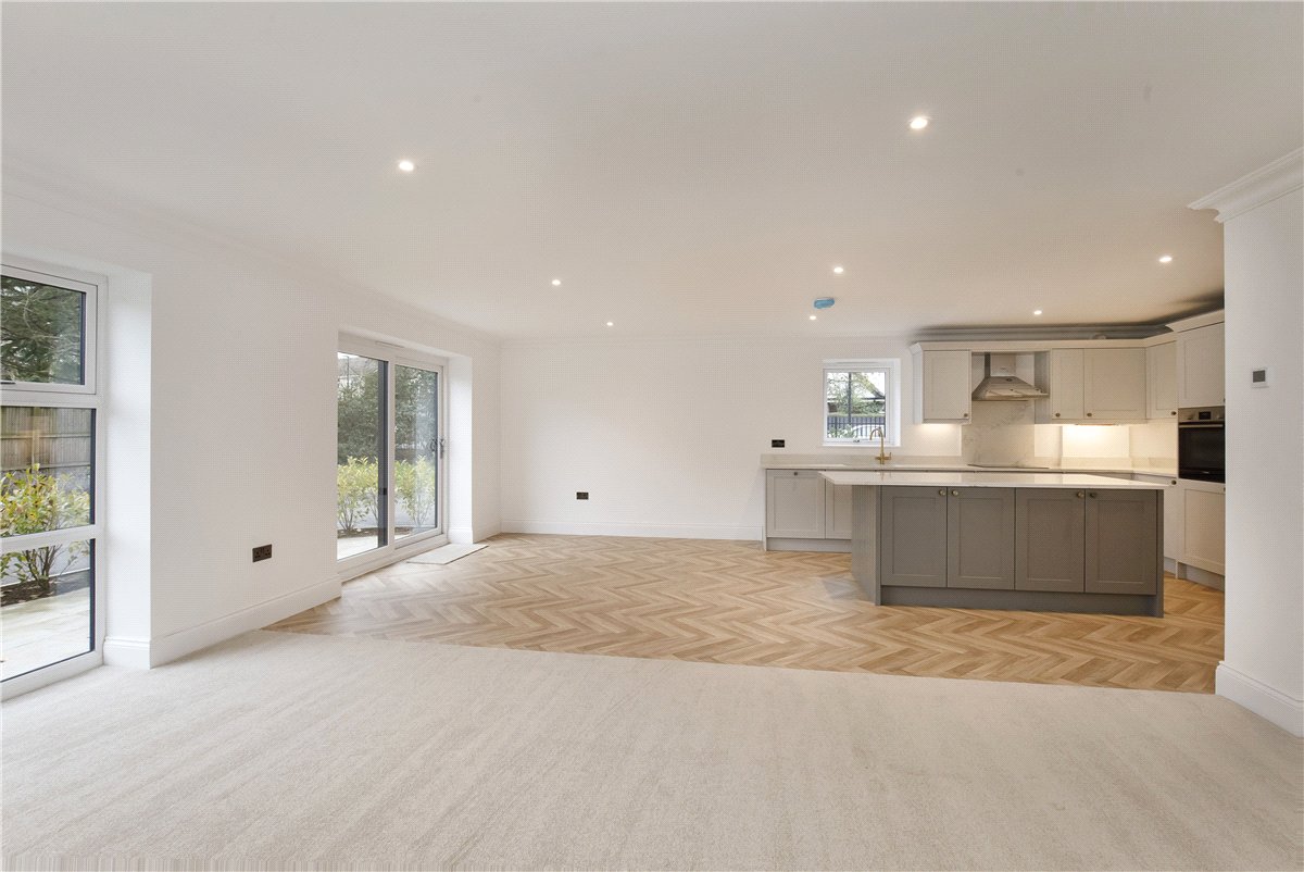 2 bedroom Flat, Wayside Crescent, Harrogate, HG2 - Available, Image 12