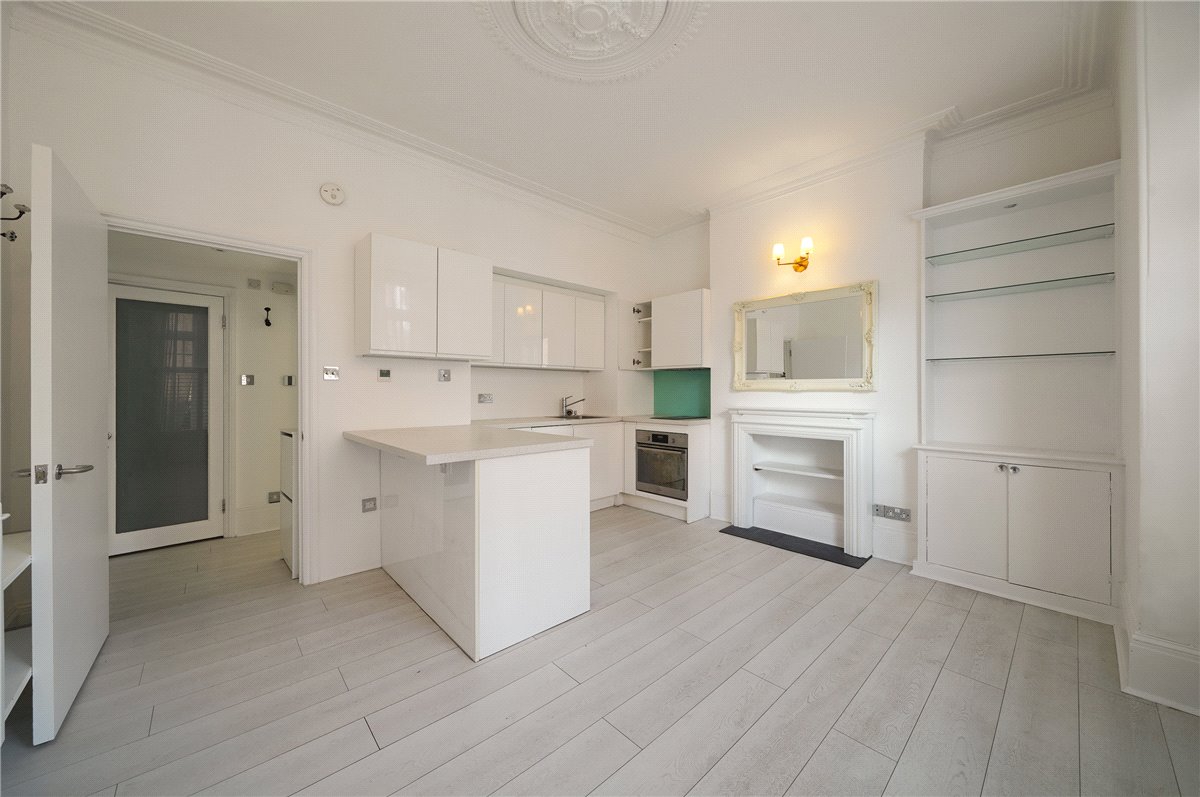 1 bedroom Flat, Buer Road, London, SW6 - Sold