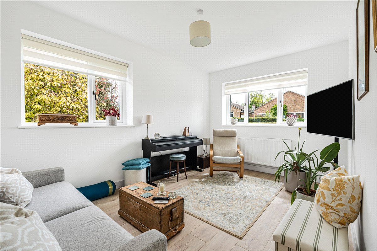3 bedroom Bungalow, Middle Lane, Cherhill, SN11 - Available, Image 10