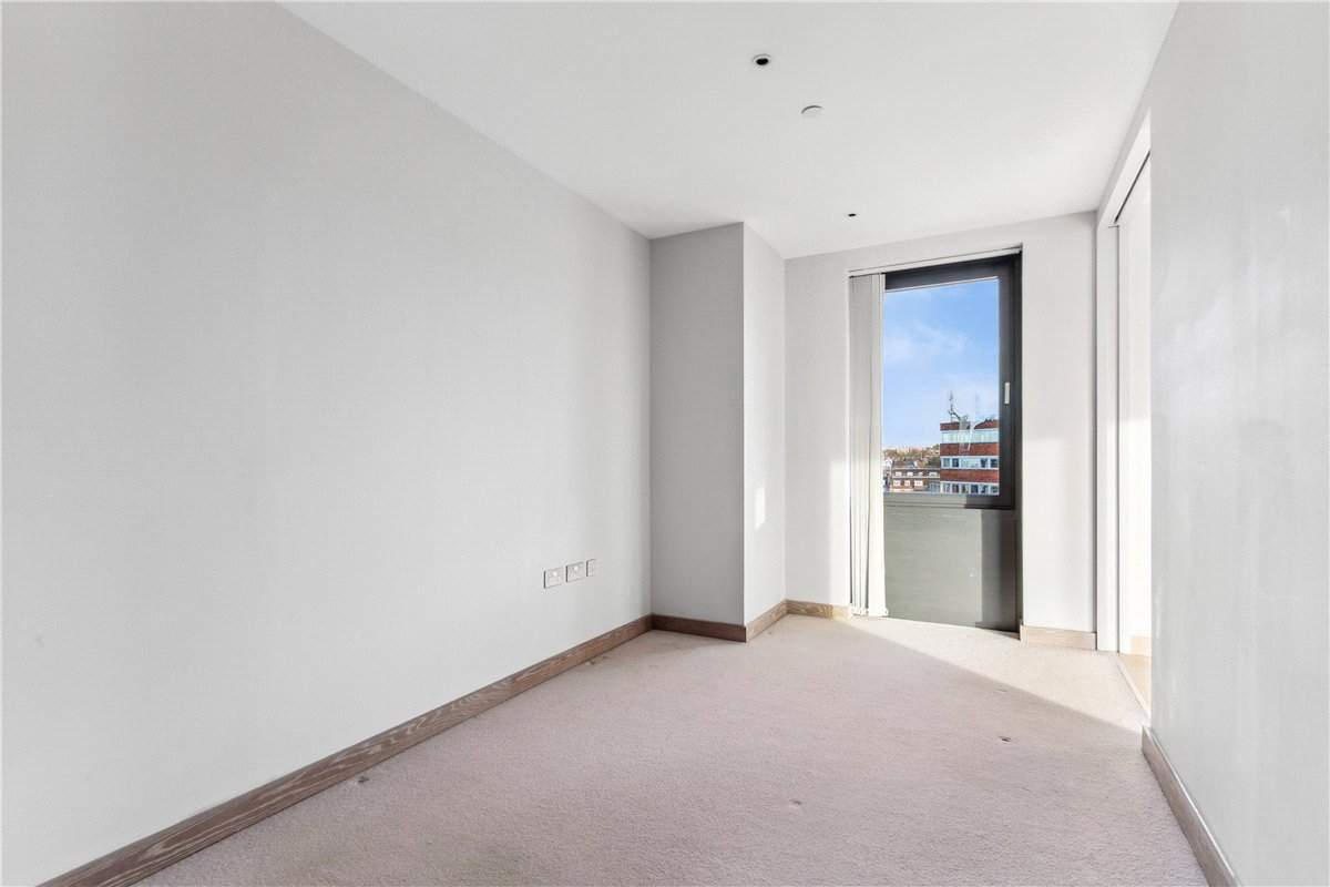 3 bedroom Flat, Dray House, RAM Quarter, SW18 - Available, Image 11