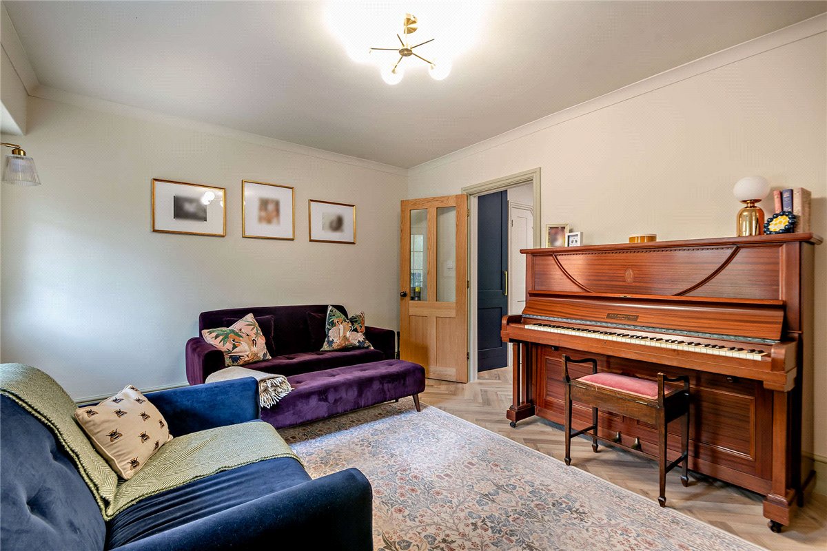 2 bedroom House, Pear Tree Lane, Newbury, RG14 - Available, Image 9