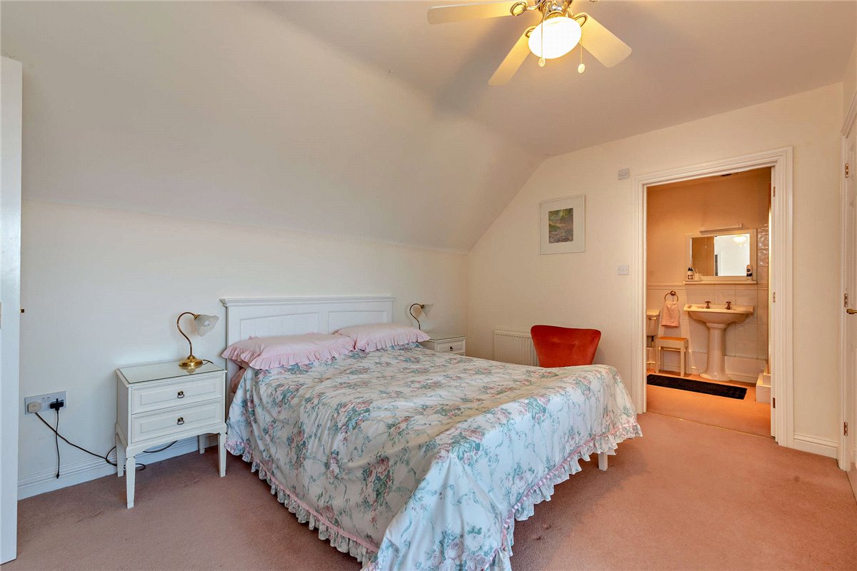 3 bedroom Flat, Woodridge, Newbury, RG14 - Available, Image 14