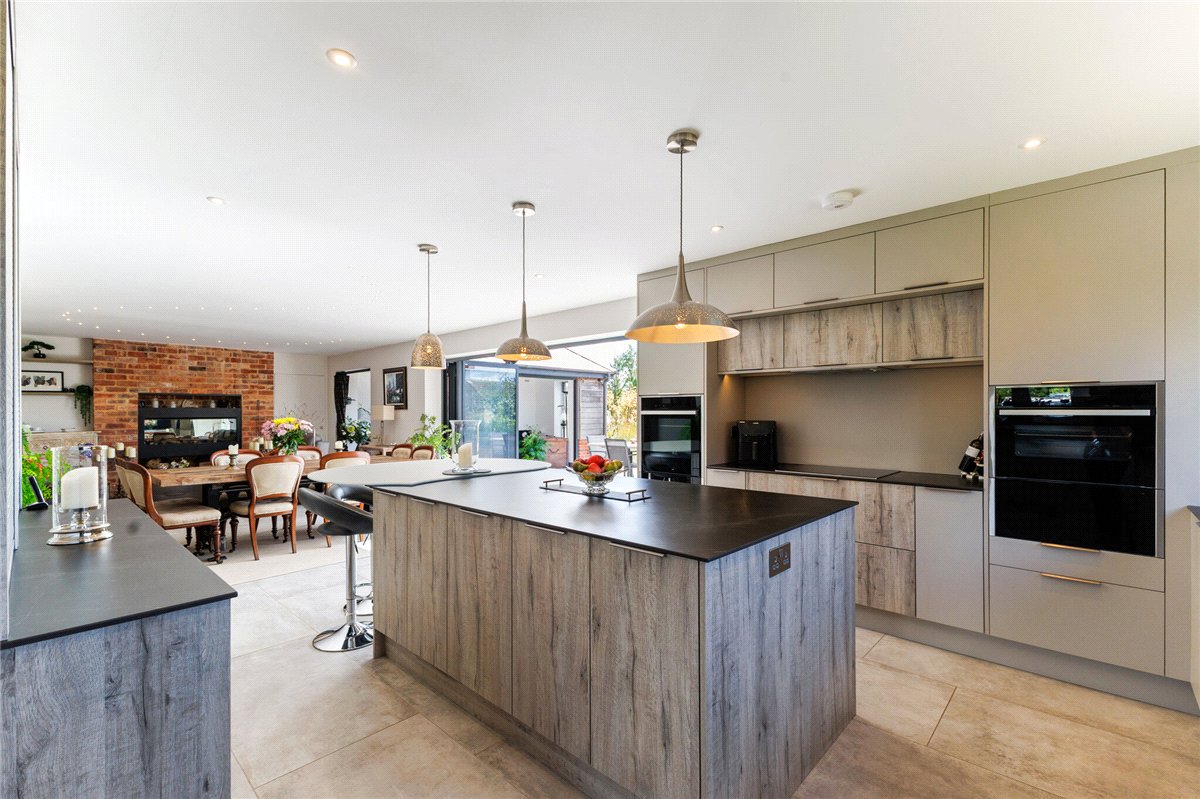4 bedroom House, Honeystreet, Pewsey, SN9 - Sold STC, Image 11