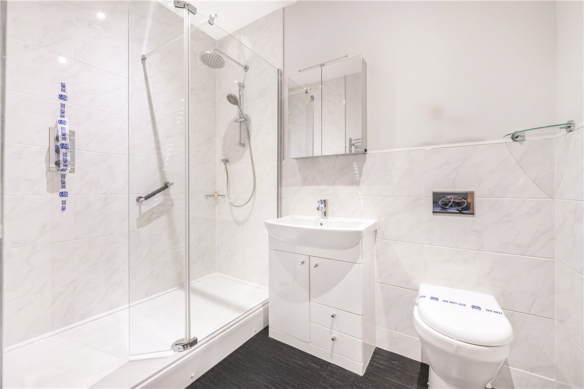 3 bedroom House, Tortington Manor, Ford Road, BN18 - Available, Image 3