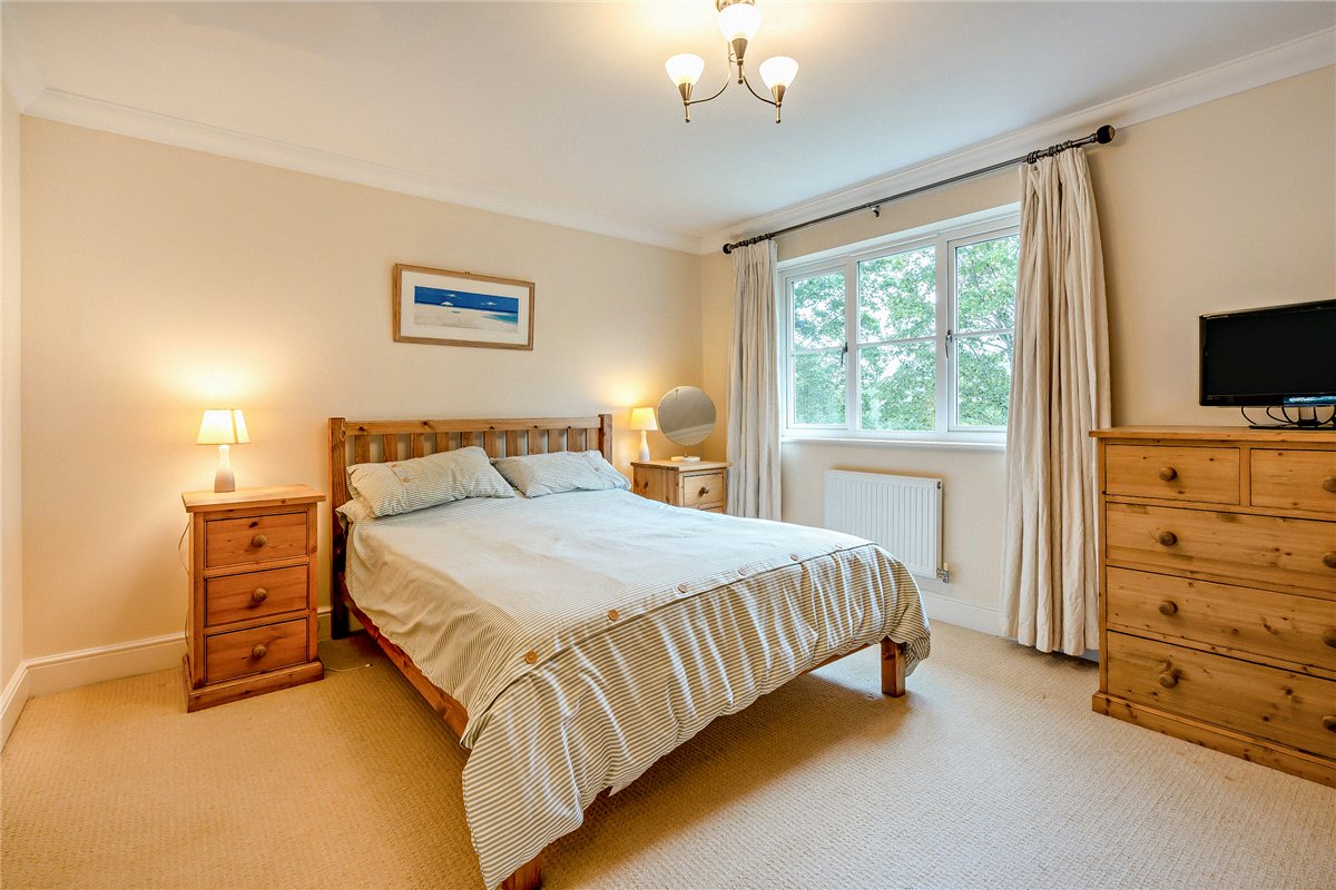4 bedroom House, Hermitage Green, Hermitage, RG18 - Available, Image 21