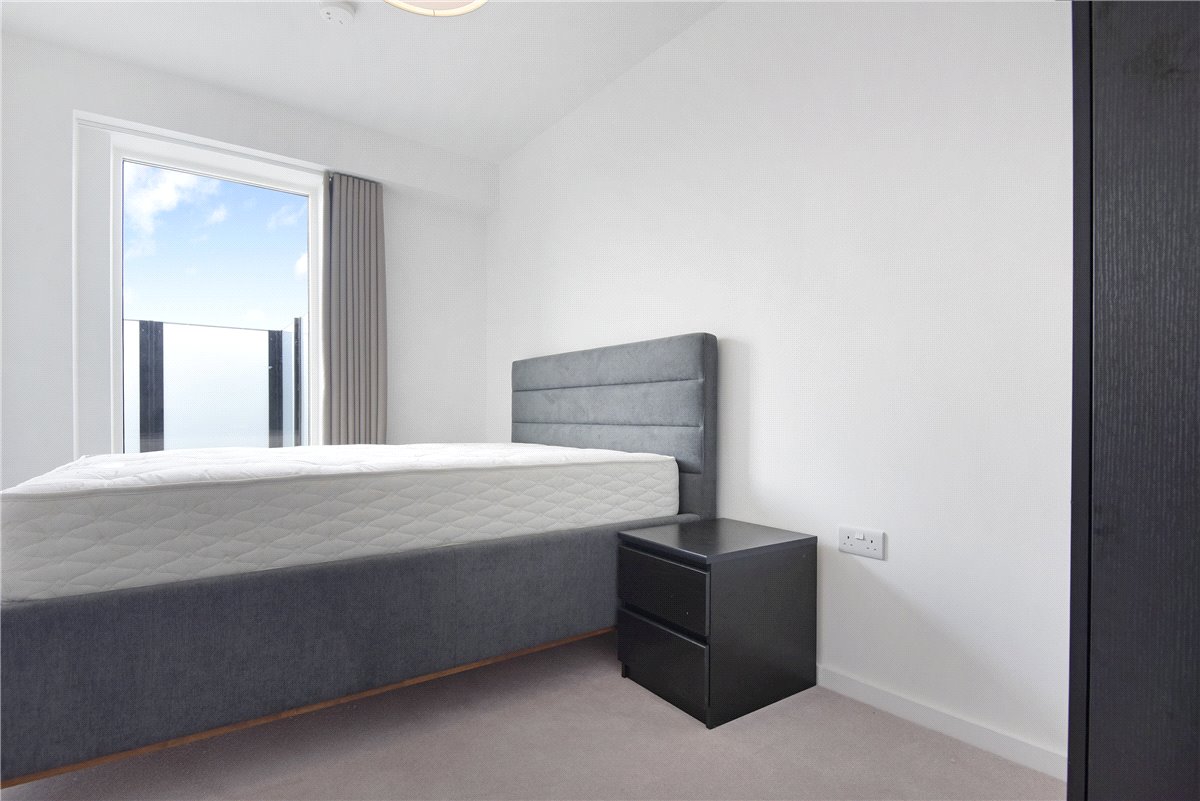 2 bedroom Flat, Heartwell Avenue, London, E16 - Available, Image 14