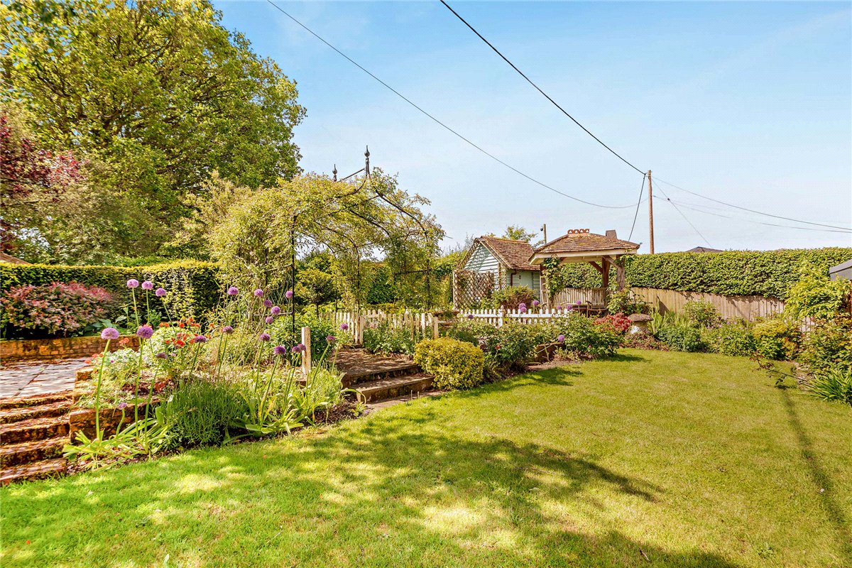 3 bedroom House, Stockcross, Newbury, RG20 - Available, Image 20
