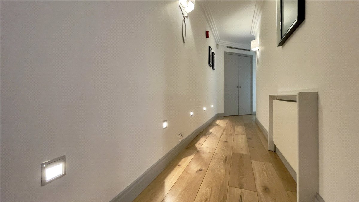 2 bedroom Flat, Bourdon Street, Mayfair, W1K - Available, Image 5