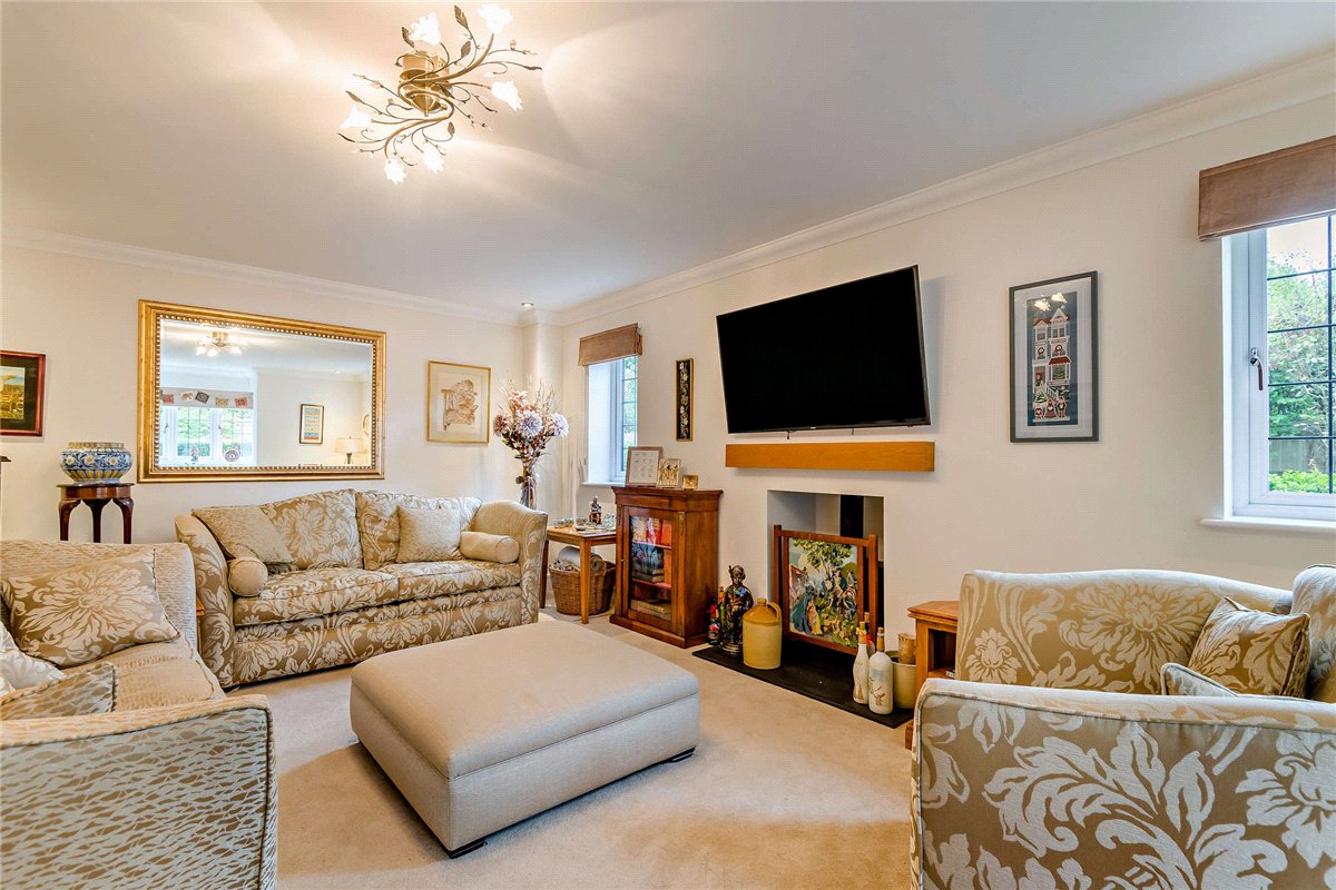 6 bedroom House, Monks Lane, Newbury, RG14 - Available, Image 2