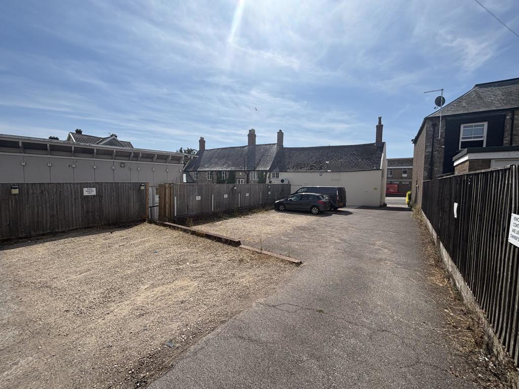 0 , 59 Fore Street, Chard, TA20 - Available, Image 1
