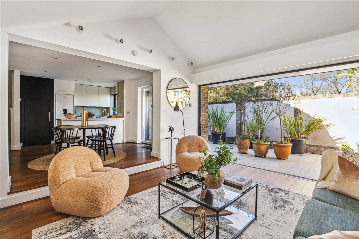 1 bedroom House, St. Anthony's Close, College Gardens, SW17 - Sold, Image 11