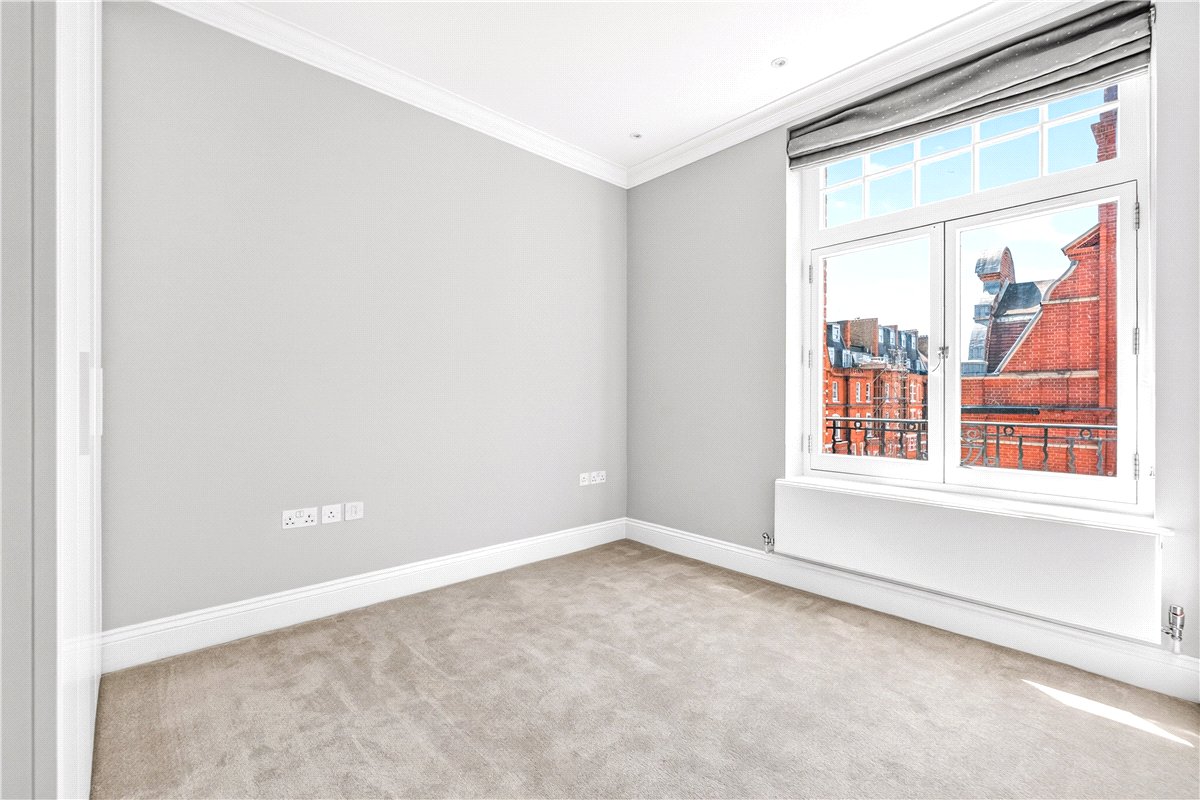 2 bedroom Flat, Egerton Terrace, South Kensington, SW3 - Available, Image 4