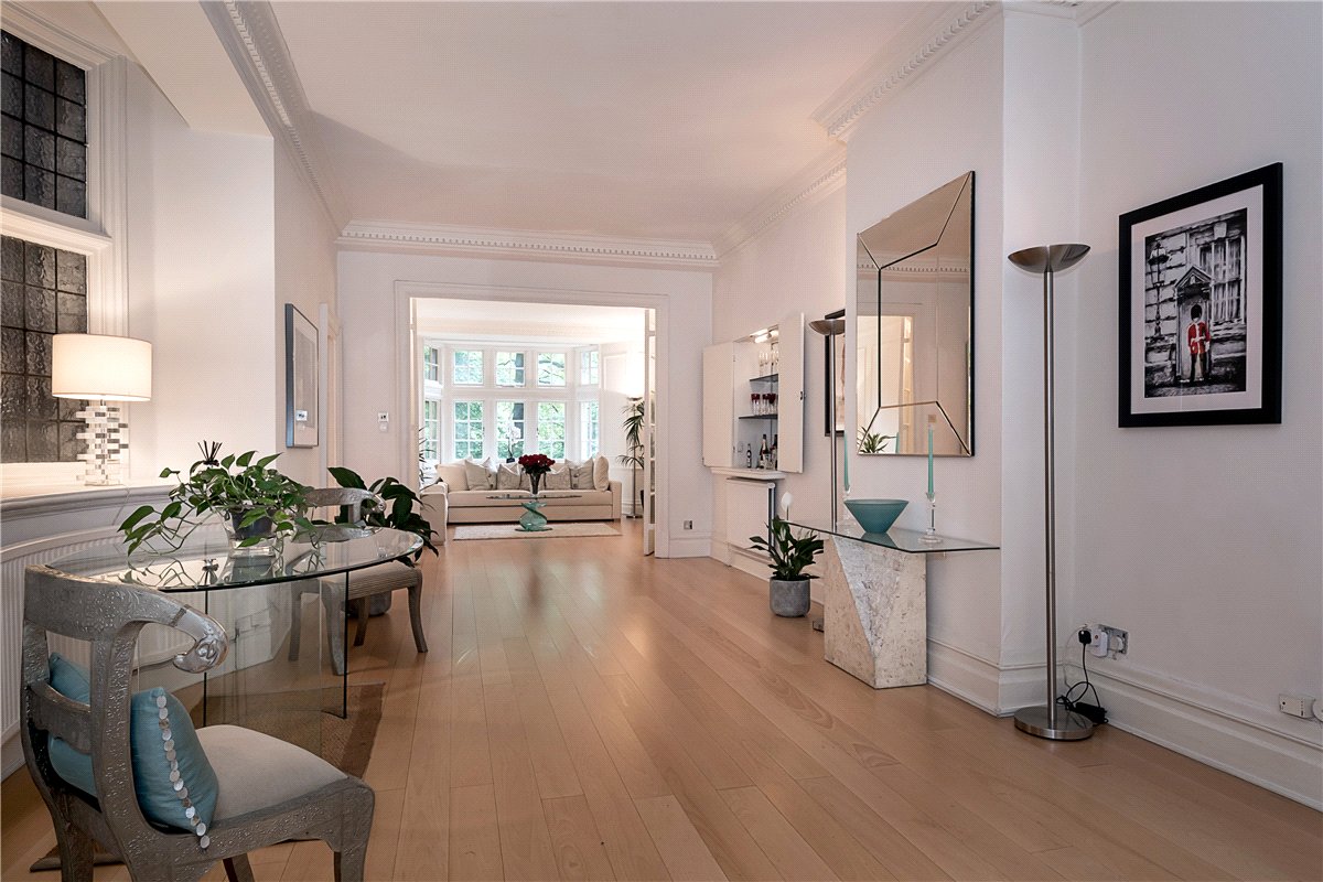 4 bedroom Flat, Knightsbridge, Belgravia, SW1X - Available, Image 1