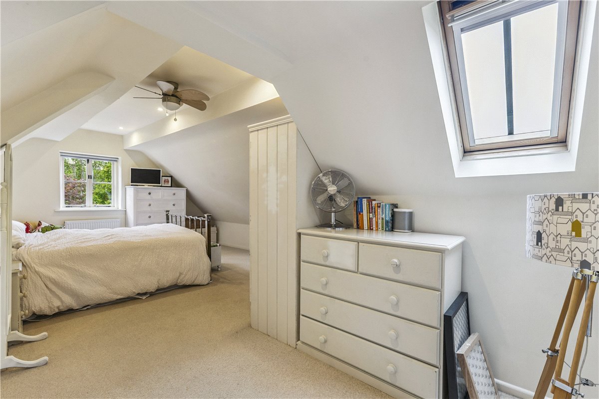 3 bedroom House, Crooked Corner, Aldbourne, SN8 - Available, Image 10
