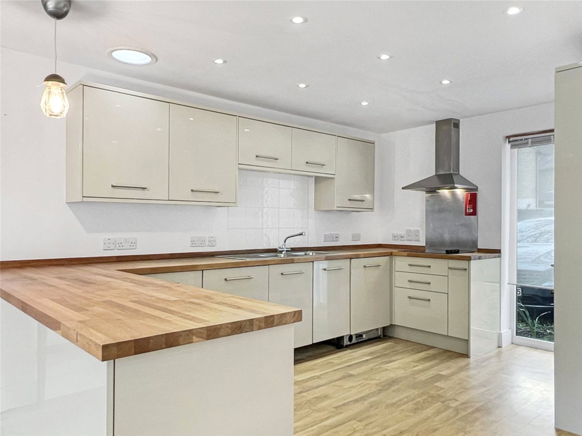 1 bedroom House, North Street, Cambridge, CB4 - Sold STC, Image 2