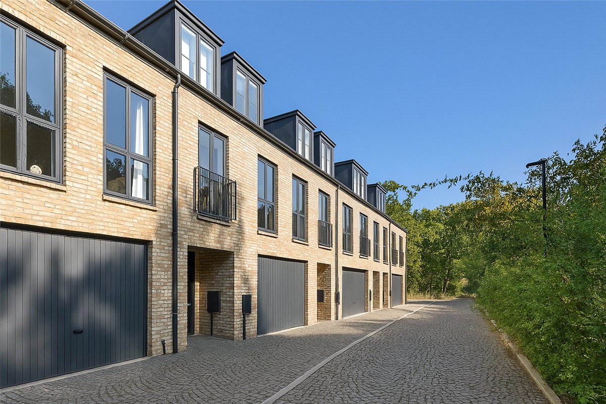 4 bedroom House, Baynhams Drive, Oxford, OX2 - Sold