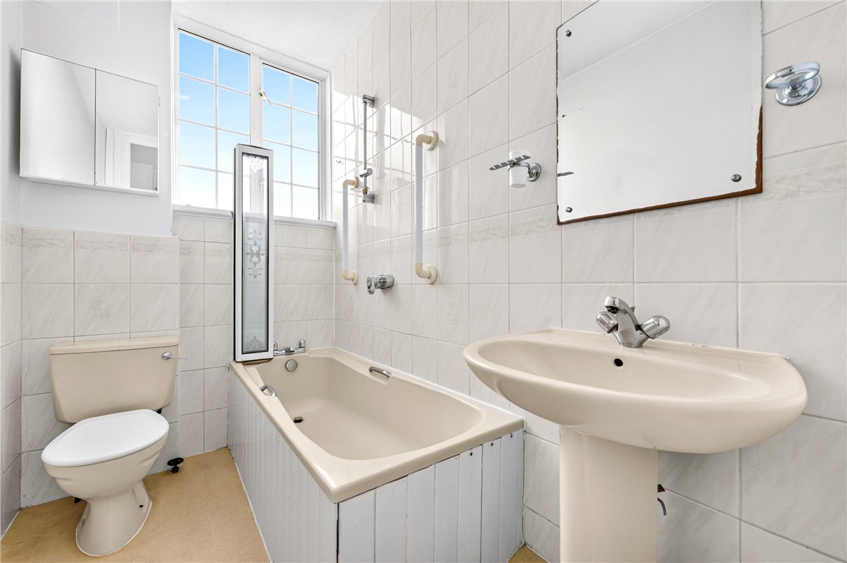1 bedroom Flat, Chelsea Manor Street, Chelsea, SW3 - Available, Image 3