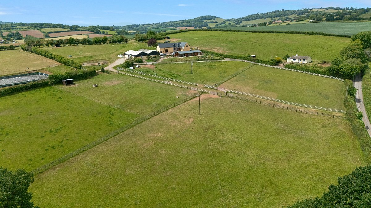 9 bedroom House, St. Weonards, Hereford, HR2 - Available, Image 22