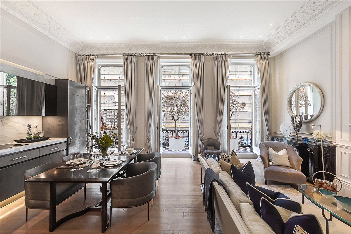 2 bedroom Flat, Ennismore Gardens, Knightsbridge, SW7 - Available, Image 11