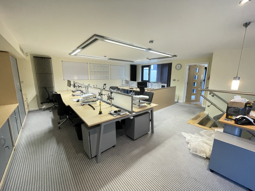 2310 Sq Ft, 10 Lime Tree Mews, Oxford, OX3 - Available, Image 1