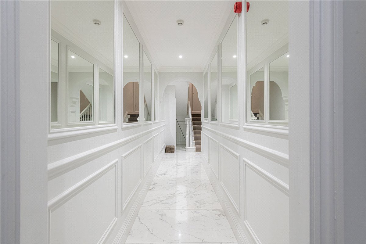 3 bedroom Maisonette, South Molton Street, Mayfair, W1K - Available, Image 41