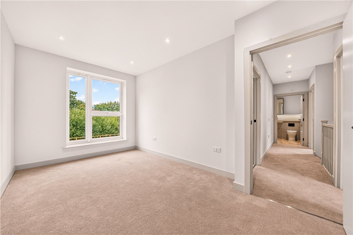4 bedroom House, Ballast Road, Erith, DA8 - Let Agreed, Image 11