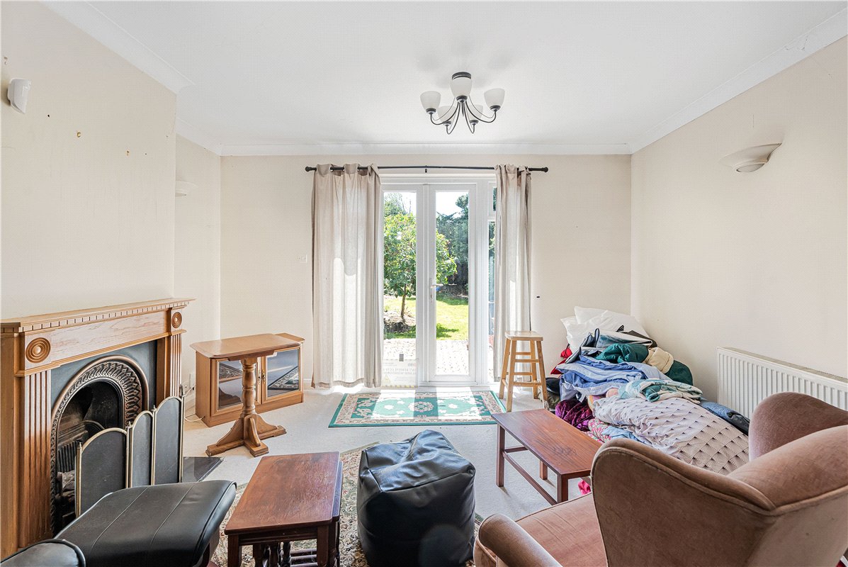 2 bedroom Bungalow, Herlwyn Avenue, Ruislip, HA4 - Available, Image 7