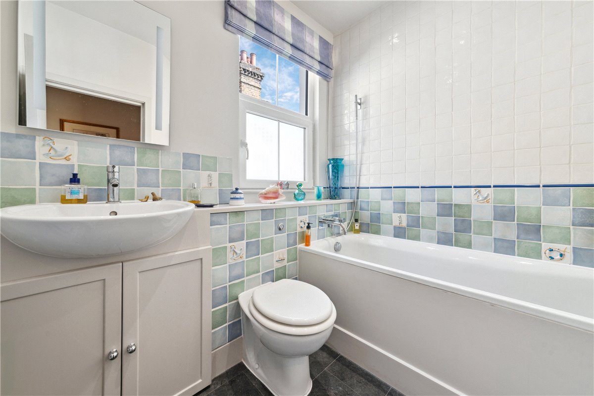 2 bedroom Flat, Beechcroft Road, London, SW17 - Sold, Image 10