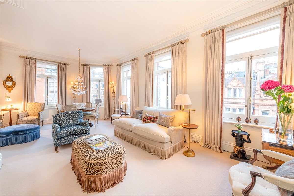 2 bedroom Flat, Mount Street, Mayfair, W1K - Available