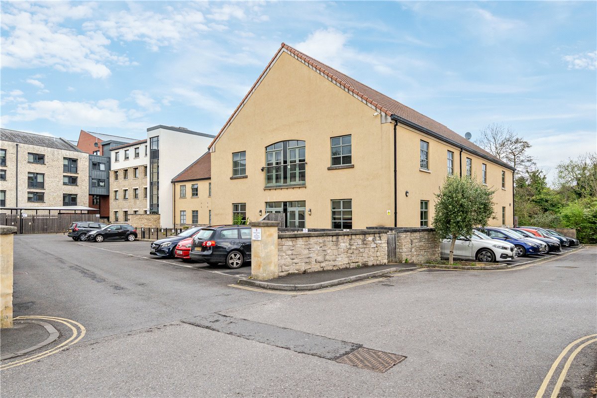 2 bedroom Flat, River Place, Bath, BA2 - 