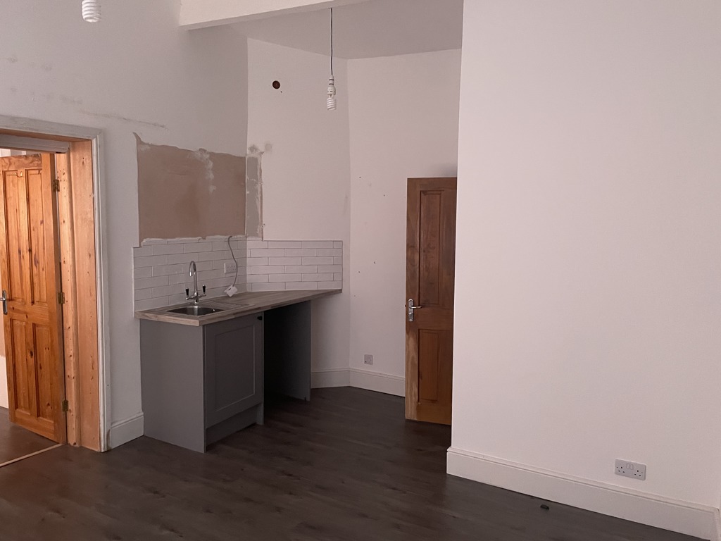 576 Sq Ft, 21-25 Headingley Lane, Leeds, LS6 - Available, Image 5