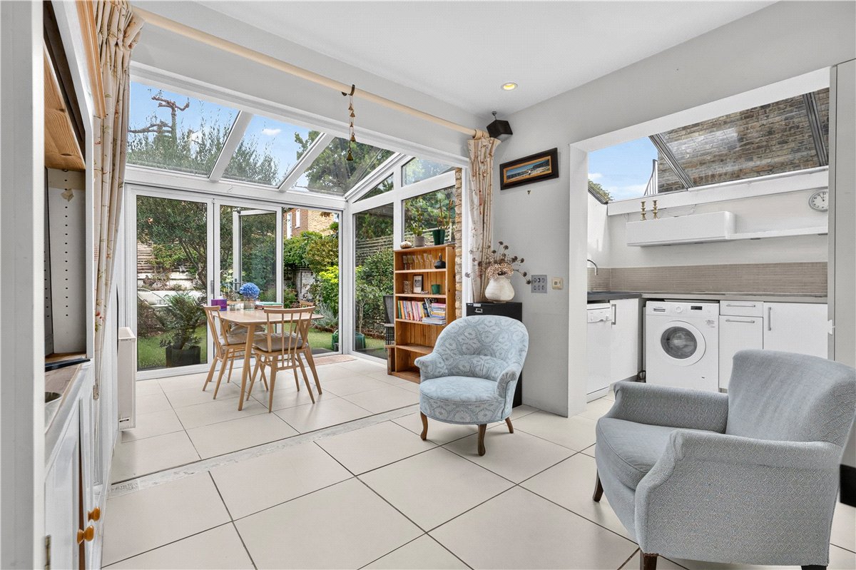2 bedroom Maisonette, Wardo Avenue, London, SW6 - Available, Image 2