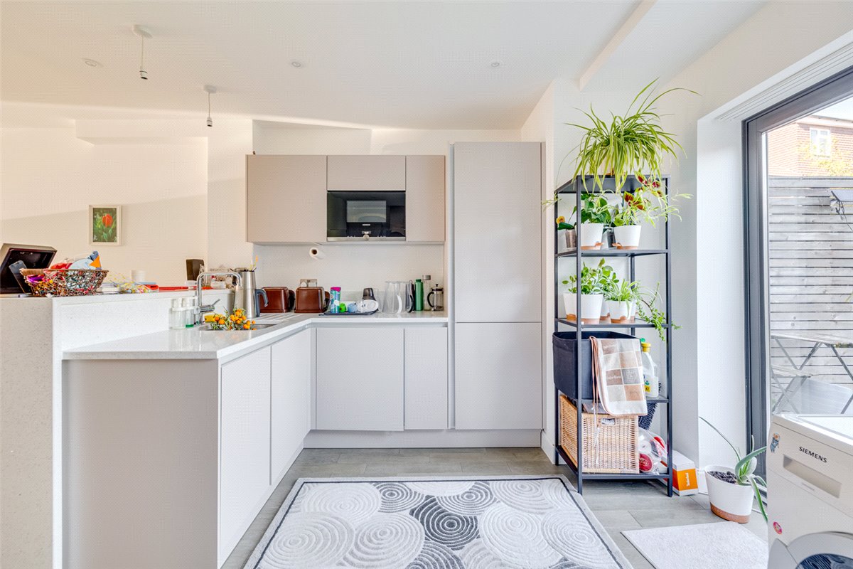 3 bedroom House, Harlow Gardens, Kingston upon Thames, KT1 - Let Agreed, Image 5