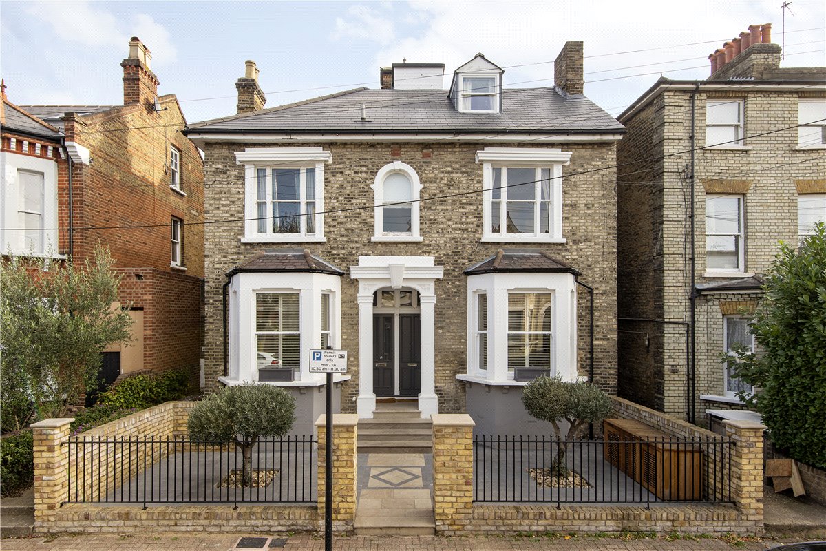 2 bedroom Maisonette, Ramsden Road, London, SW12 - Sold, Image 1