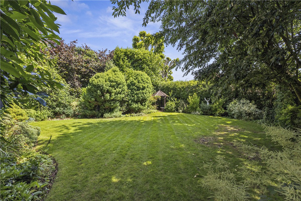 5 bedroom House, Leaze Road, Marlborough, SN8 - Available, Image 28
