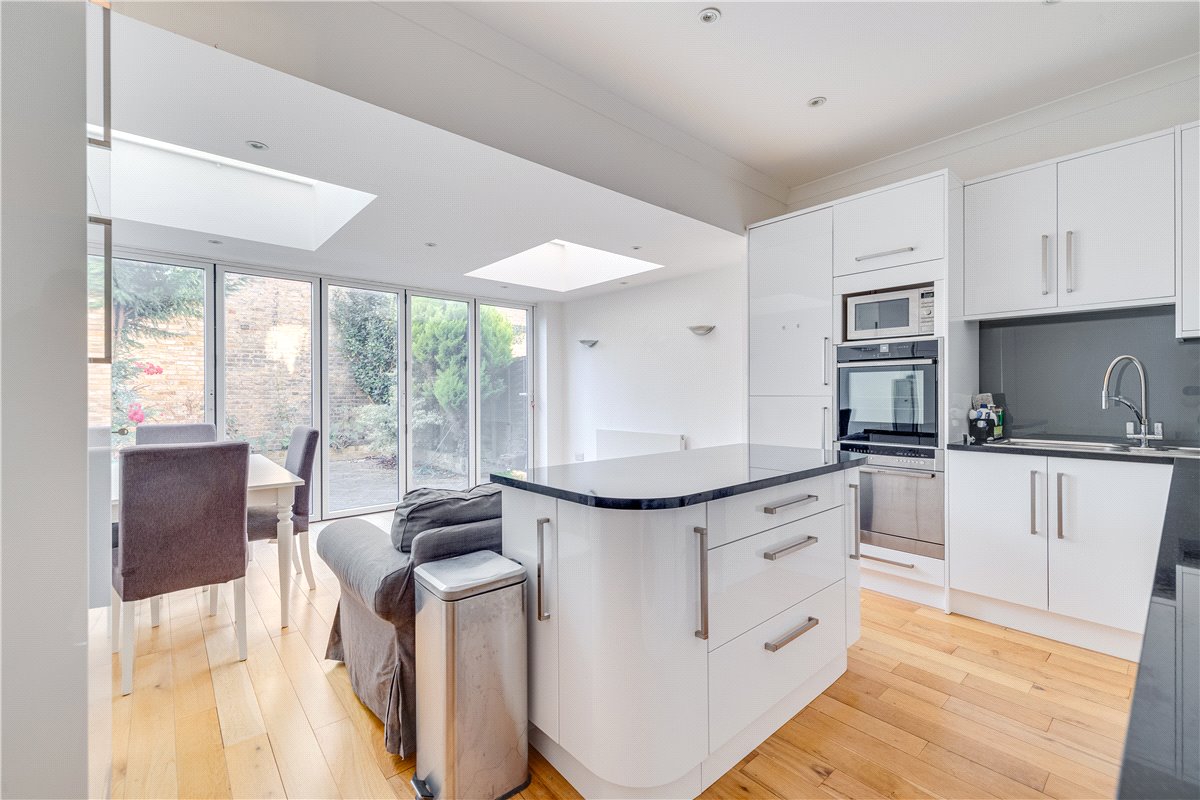 3 bedroom House, Brookwood Road, London, SW18 - Sold