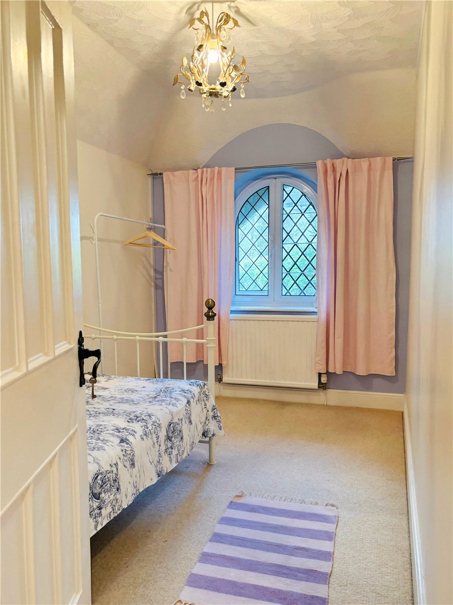 5 bedroom House, Eastcliff Road, Shanklin, PO37 - Available, Image 15