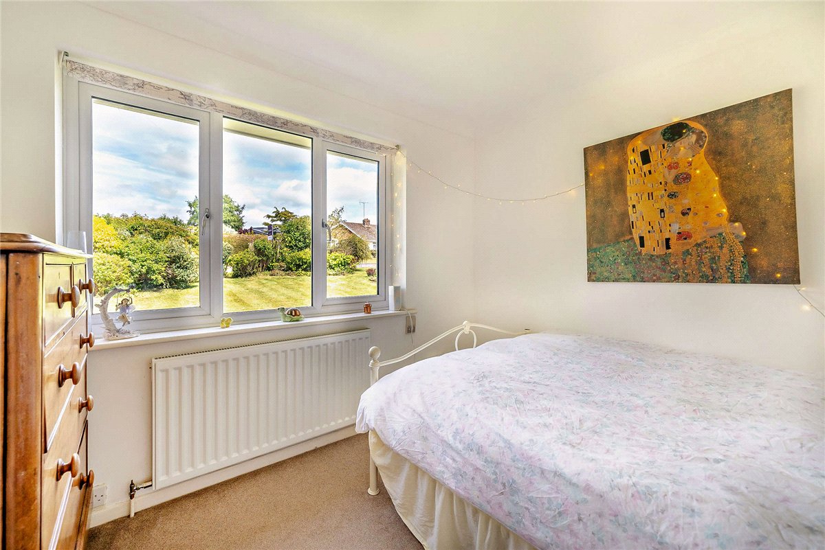 3 bedroom Bungalow, Downs Close, Eastbury, RG17 - Available, Image 17