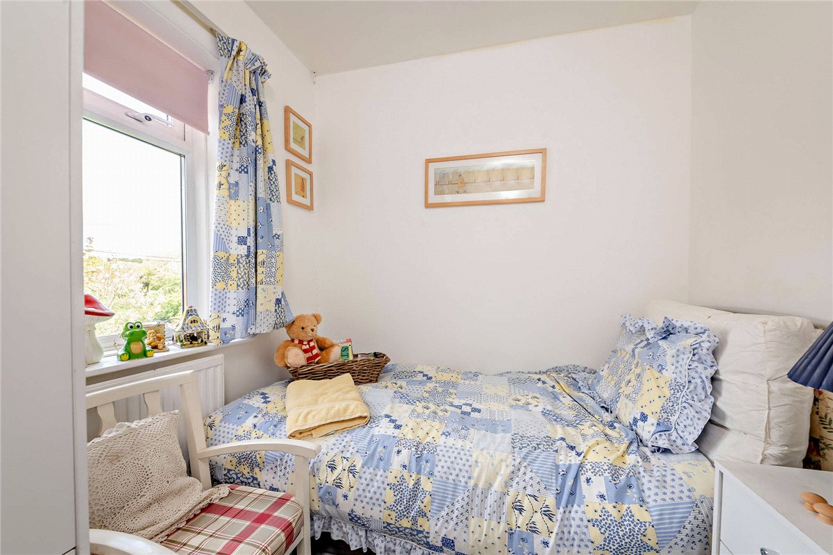 4 bedroom House, George Street, Kingsclere, RG20 - Available, Image 17