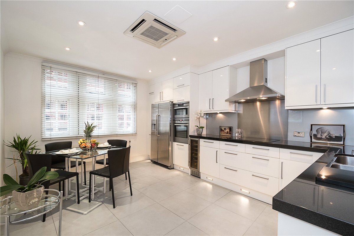 4 bedroom Flat, Knightsbridge, Belgravia, SW1X - Available, Image 14