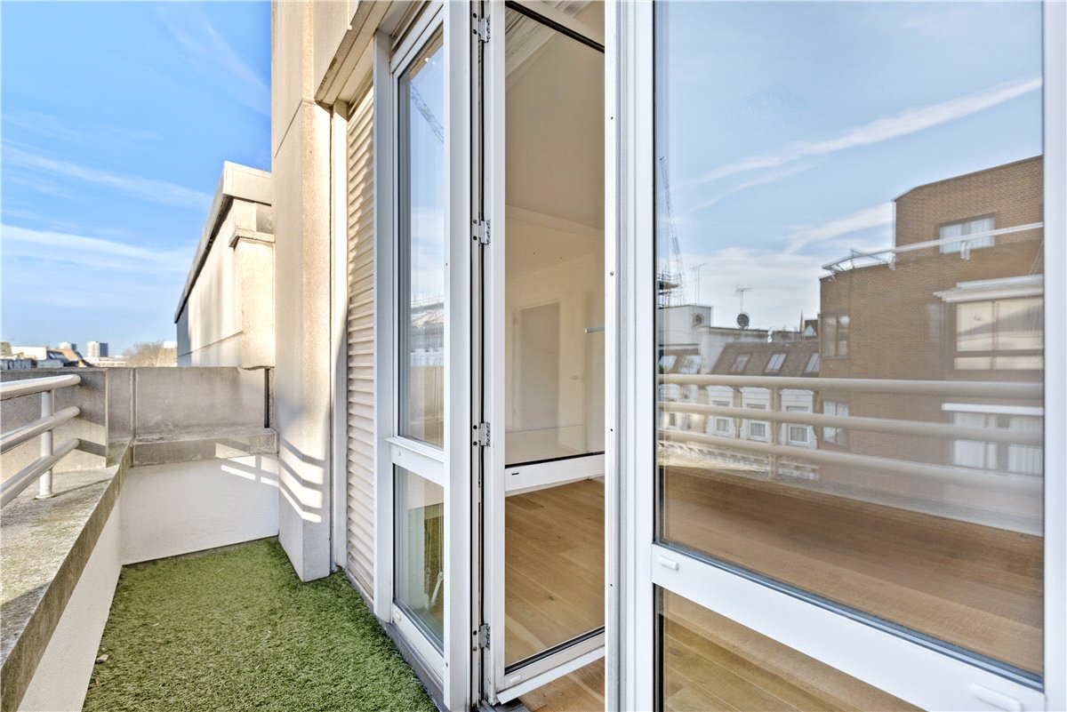 3 bedroom Flat, Porchester Gate, Bayswater Road, W2 - Available, Image 3